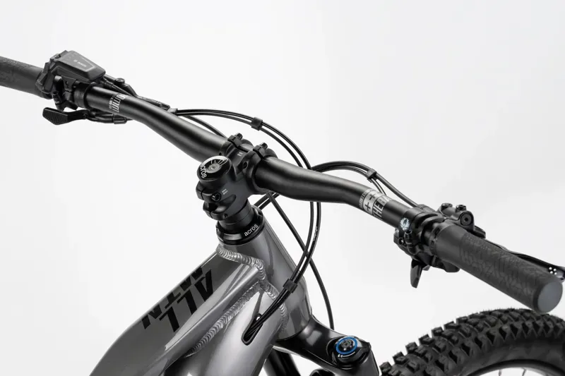 Haibike Allmtn 4 eMountain Bike in Silver/Red/Black Glossy-6