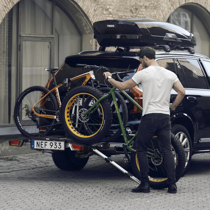 Thule EasyFold XT Loading Ramp-2