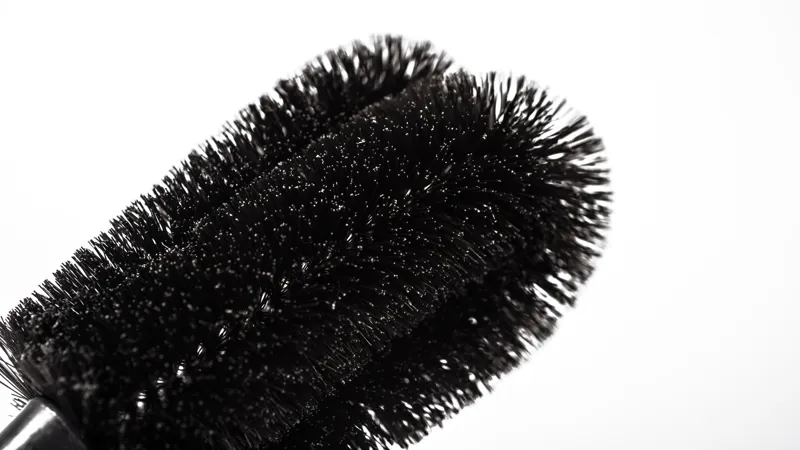 Muc-off 8 in 1 cleaning kit-7