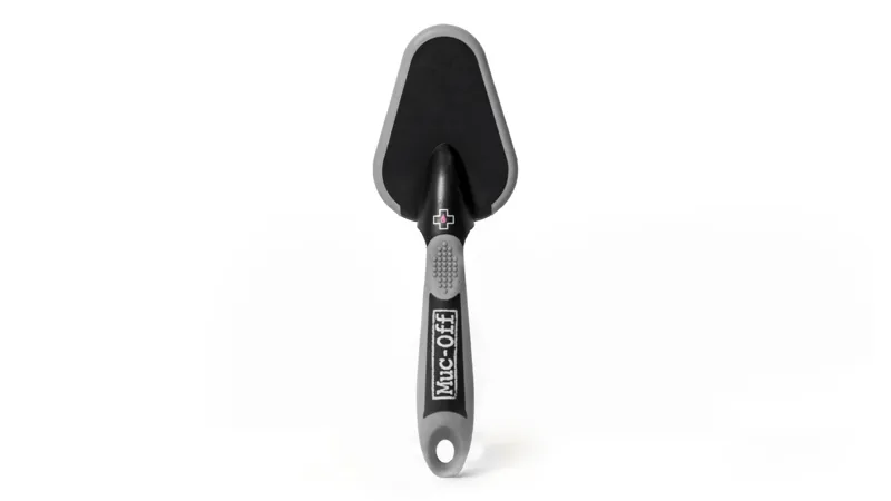 Muc-off 8 in 1 cleaning kit-10