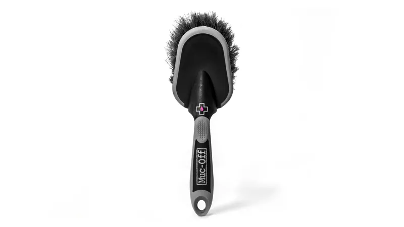Muc-off 8 in 1 cleaning kit-4