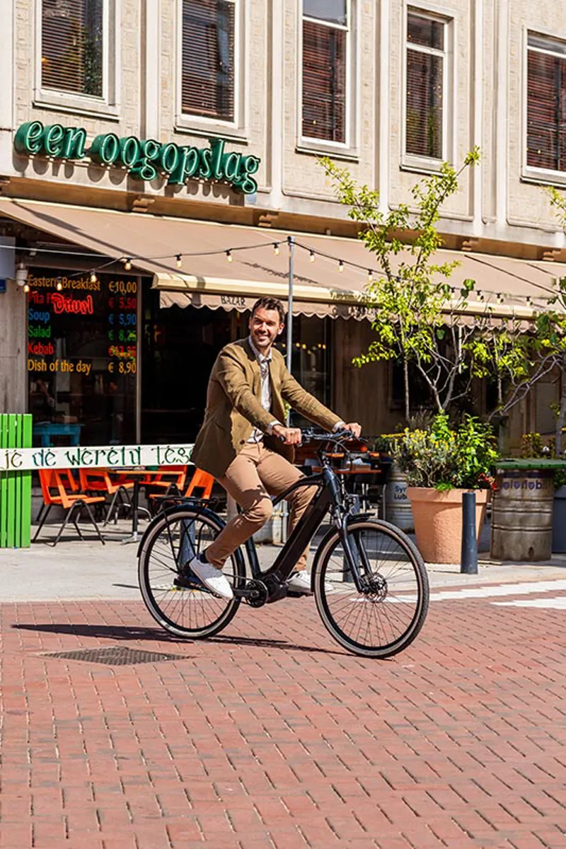 O2 Feel iSwan City Boost 8.1-2