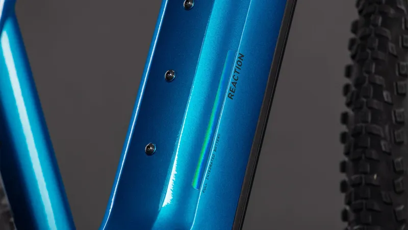 Cube Reaction Hybrid Performance 600 Electric Blue-4