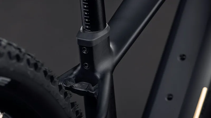 CUBE REACTION HYBRID PRO 800 BLACKLINE-3