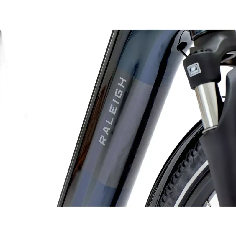 Raleigh Motus Low Step in Night Blue-4